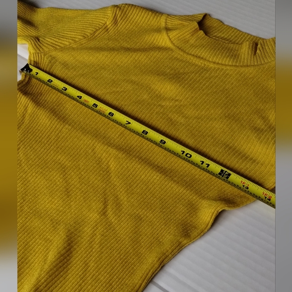 Long Sleeve Sweater - Picture 4 of 10